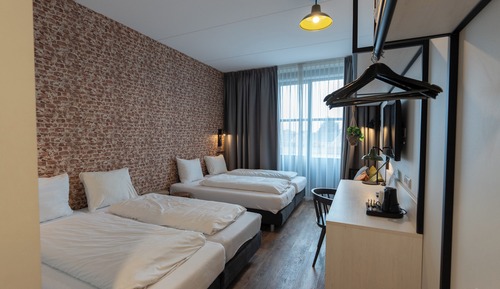 Habitación familiar (Farmhouse Room 6)