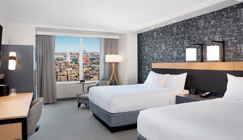 Ático, 2 camas de matrimonio, vistas a la ciudad