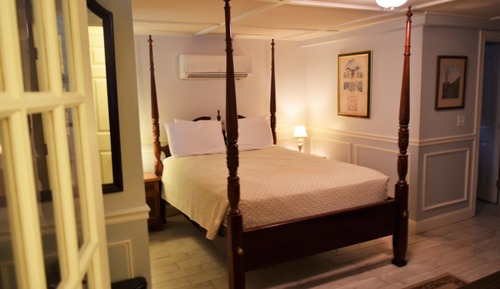 Basement Queen Room