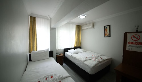 Habitación con 2 camas individuales