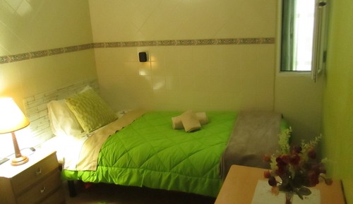 Habitación individual, baño compartido