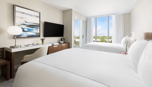 Suite Grand, varias camas, balcón, en esquina (Deluxe, Water View)