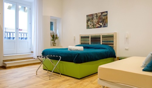 Habitación triple Confort, vistas a la ciudad