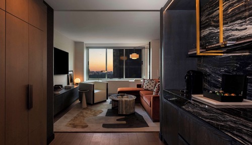 Suite (Thompson Suite with Lounge Access)