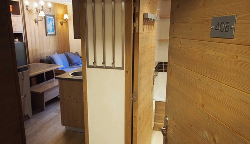 Apartamento superior, 1 habitación, balcón, junto a la montaña