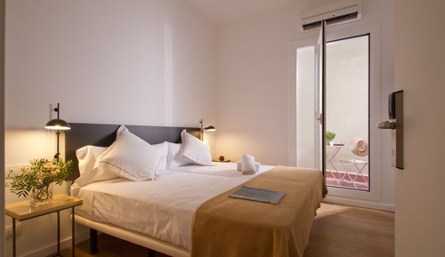 Habitación con 2 camas individuales, terraza