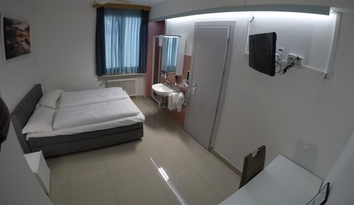 Habitación económica doble, baño compartido