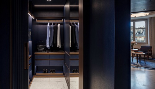 Suite (Lutetia)