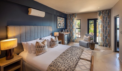Habitación clásica con 1 cama doble o 2 individuales, vistas a la montaña