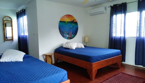 Habitación triple, vistas al jardín