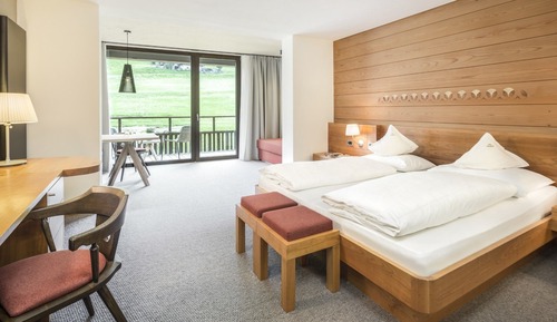 Suite junior, 1 cama doble, no fumadores, vistas al jardín