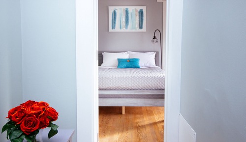 Sunny 1-Bedroom Suite
