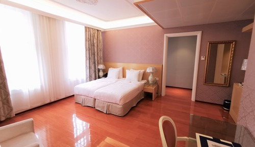 Habitación Deluxe con 2 camas individuales, 2 camas individuales (Not Accessible by Elevator)