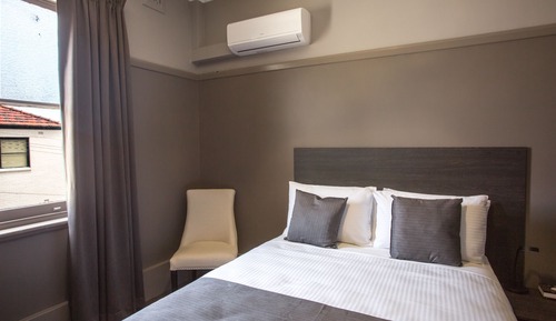 Habitación clásica, 1 cama de matrimonio, baño compartido