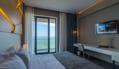 Suite Deluxe, 1 habitación, balcón, vistas al lago