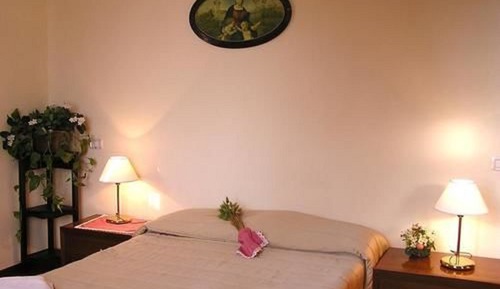 Habitación estándar con 1 cama doble o 2 individuales, balcón