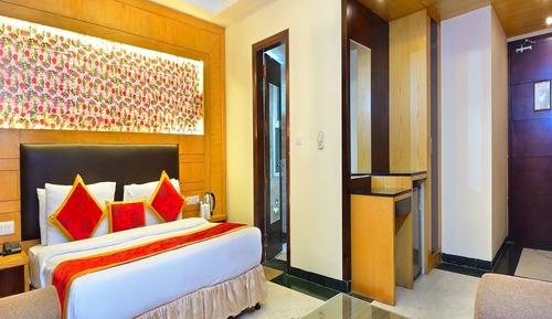 Suite Room with Extra Living Area and Sofas
