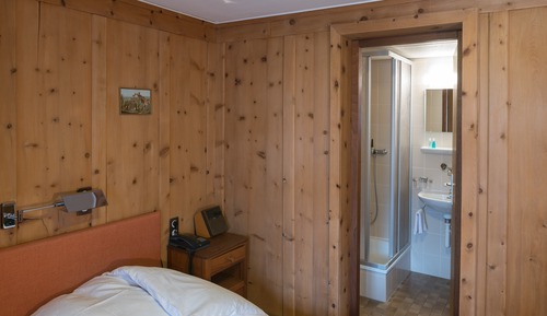 Habitación individual, en edificio anexo