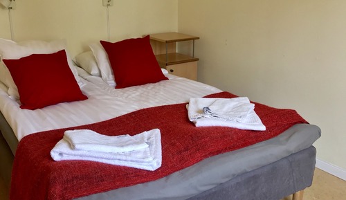 Habitación triple estándar, baño privado (Hotellbyggnad)