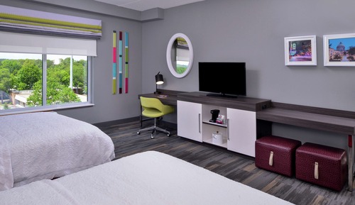 Habitación, 2 camas de matrimonio, accesible para personas con discapacidad (Hearing)