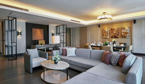 Suite (Governor)