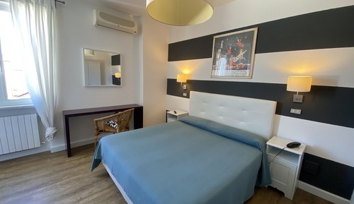 Habitación básica, 1 cama de matrimonio