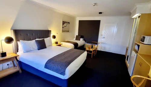 Habitación estándar con 1 cama doble o 2 individuales, varias camas, planta baja