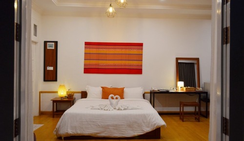 Suite (Sunrise)