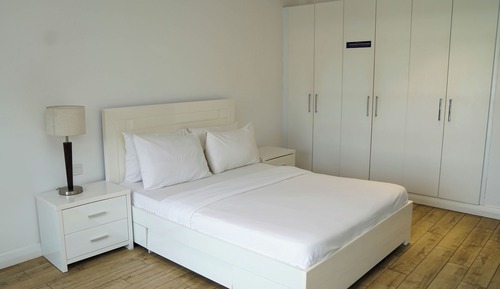 Apartamento de lujo, 3 habitaciones, bañera