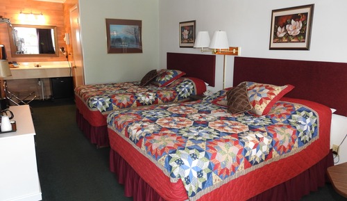 Basic Room, 2 Full size Beds, Refrigerator, Upstairs Front