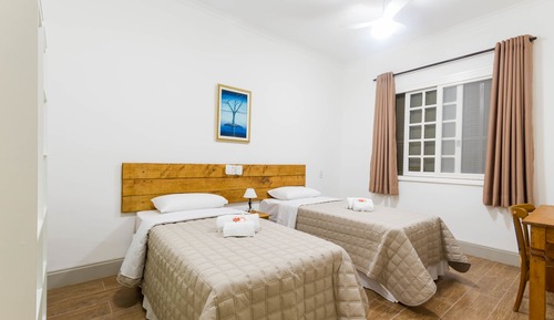 Habitación estándar con 1 cama doble o 2 individuales
