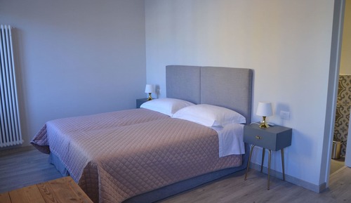 Habitación superior con 1 cama doble o 2 individuales