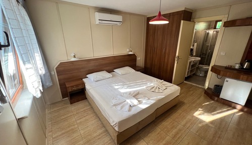 Standard Double or Twin Room, Garden View