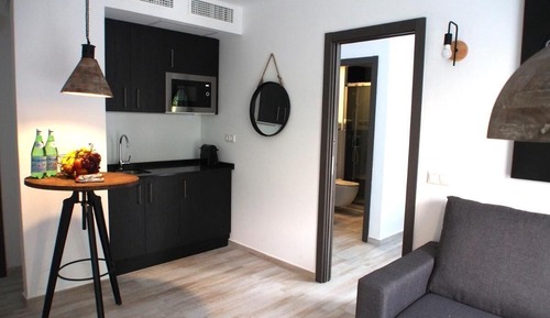 Habitación familiar, 1 cama de matrimonio grande con sofá cama, cocina