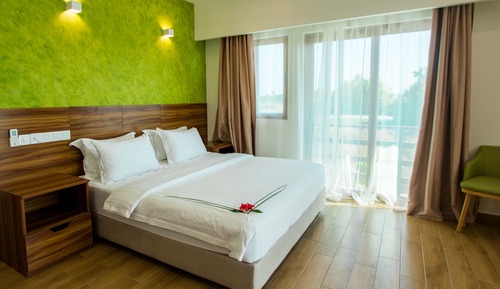 Habitación Deluxe con 1 cama doble o 2 individuales, 1 cama de matrimonio grande, vistas al mar