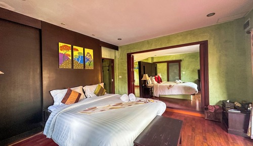 Suite, vistas a la piscina