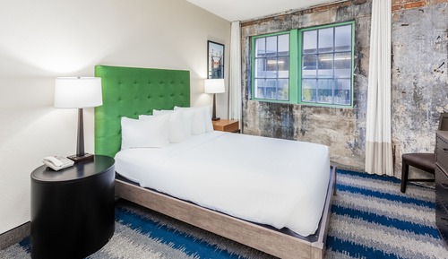 Suite, 1 cama de matrimonio con sofá cama, bañera