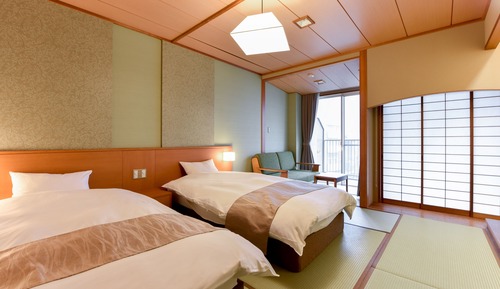 Habitación tradicional, baño compartido, en edificio anexo (35 sqm)