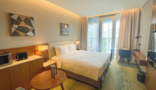 [Pool Concert PKG] Balcony Double + Rooftop Pool (20:00~22:00) + Artist Pool Concert (20:00~21:00)