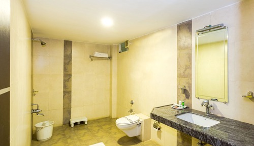 Habitación ejecutiva doble, 1 cama de matrimonio, balcón, vistas al complejo turístico