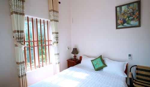 Habitación doble (with Bathroom outside)
