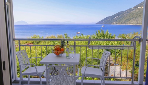 Estudio, vistas al mar