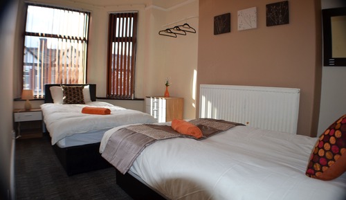 Habitación con 2 camas individuales