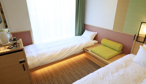 Habitación (Corner King, For 3 Adults)
