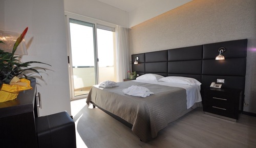 Habitación Deluxe con 1 cama doble o 2 individuales, vistas al mar
