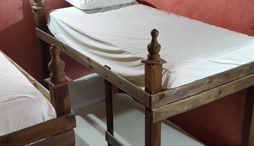Dormitorio compartido, vistas a la ciudad