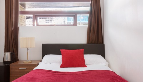 Habitación individual económica, baño privado