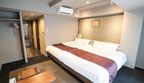 Habitación cuádruple Deluxe (5 ppl room)