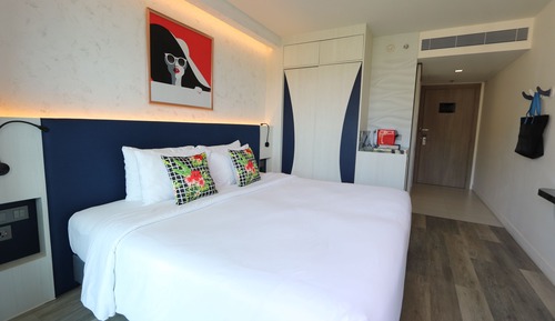 Premier Balcony room