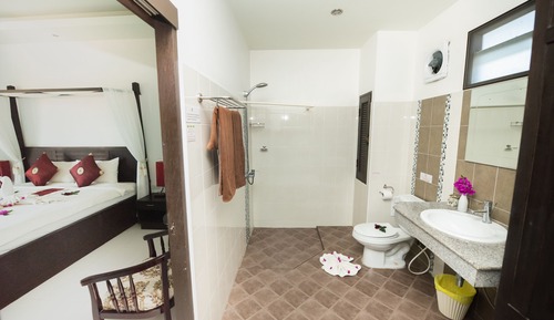Habitación Deluxe doble, vistas a la piscina